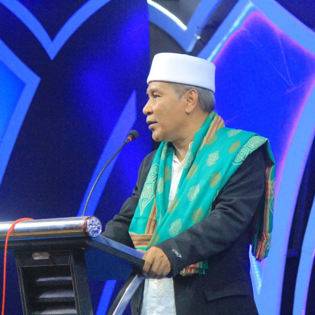 Salah satu dosa demokrasi, saat terjadi yang memilih tidak layak untuk memilih, yang dipilih tidak layak untuk dipilih  
إِذَا وُسْدَ الْأَمْرُ إِلَى غَيْرِ أَهْلِهِ فَانْتَظِرُ السَّاعَةَ
menyerahkan urusan pada bukan ahlinya