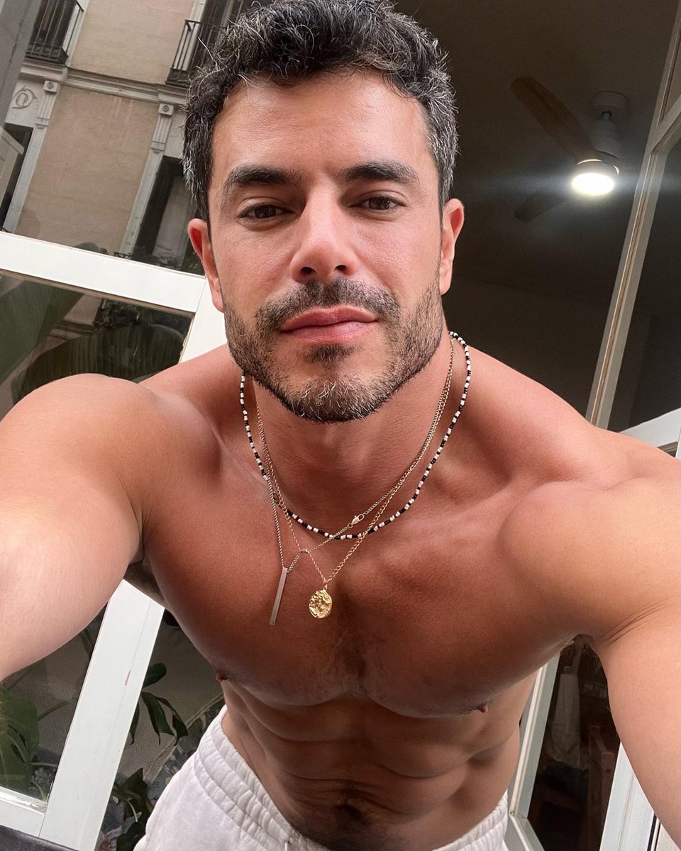 F*CK IT sending  🌶  pics to everyone who says hi