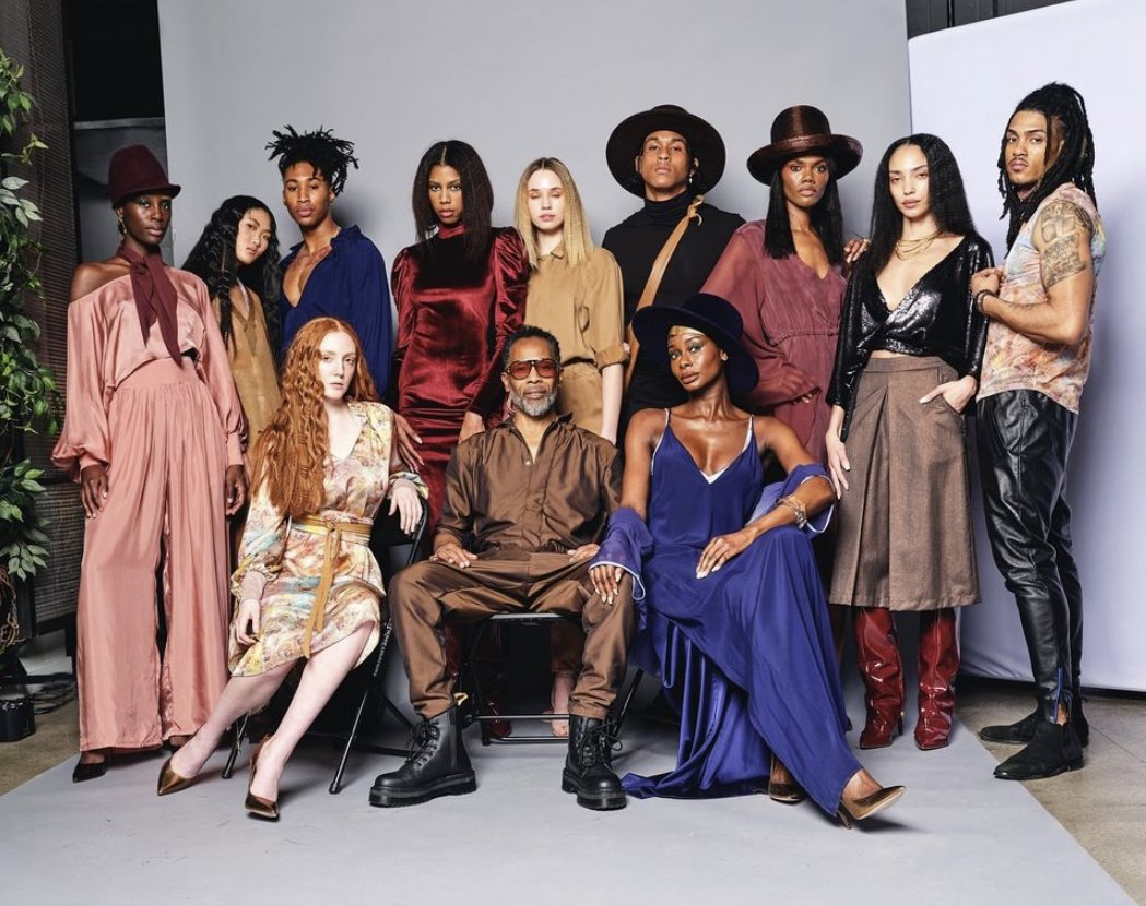 IslandOrigins's tweet photo. These trailblazers are making waves globally, from redefining ethical fashion and styling the stars to launching groundbreaking designs and championing cultural heritage.
Photo via: @carltonjonescollection on Instagram
⁣⁣⁣⁣⁣⁣
⁣Read the story here: https://t.co/oW76CS2IU7 https://t.co/1uEW5w3FyB