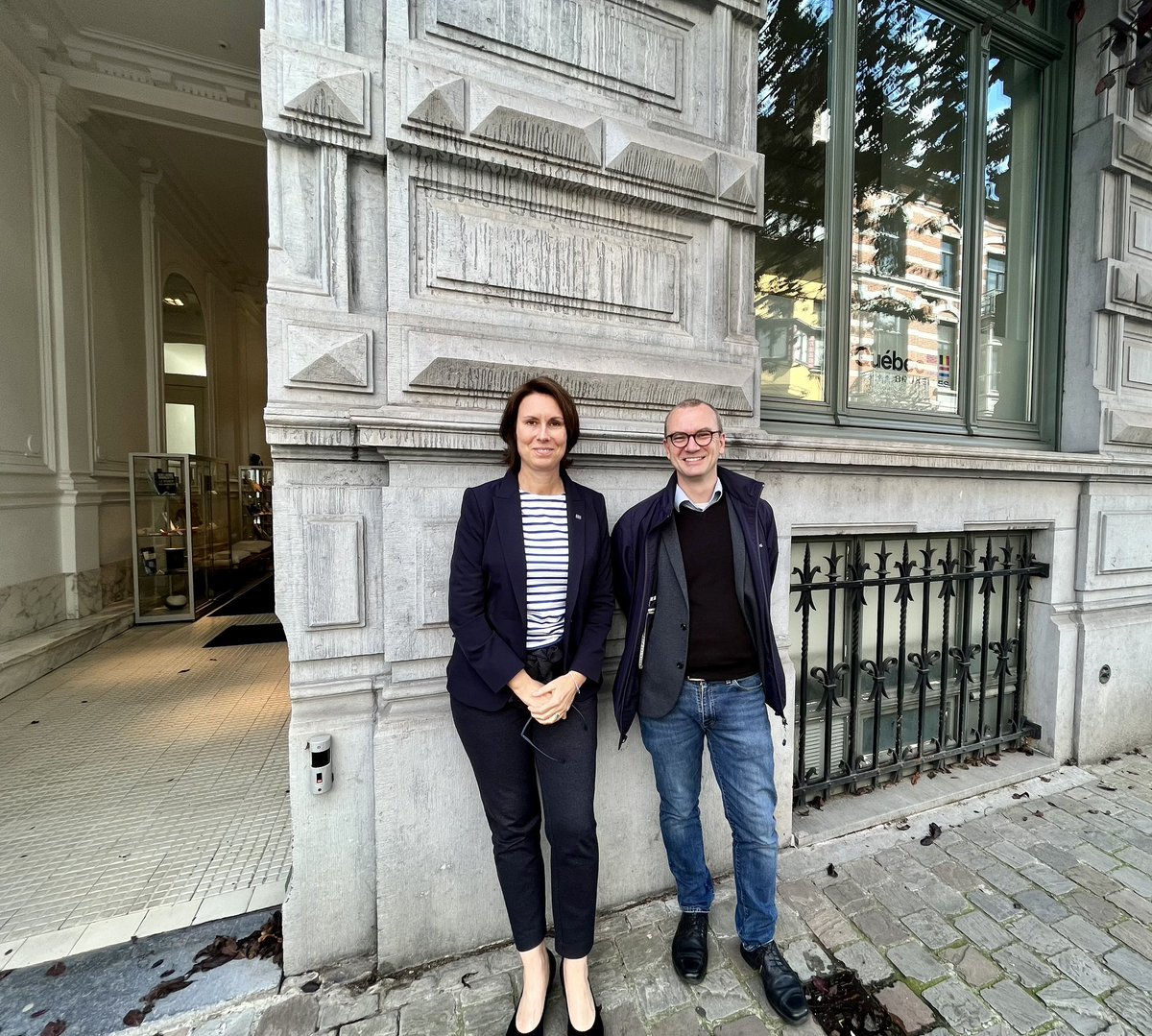 Geneviève Brisson (@genbrisson) on Twitter photo Merci pour la visite cher Yann Gall, Délégué général de Wallonie-Bruxelles à Québec ! Une rencontre sous le signe de l’amitié et la grande collaboration entre le Québec et <a href="/WalBru_QCCA/">Délégation Wallonie-Bruxelles Québec/Canada</a> <a href="/MRIF_Quebec/">Relations internationales du Québec</a> <a href="/QuebecBeneluxUE/">Québec à Bruxelles</a> Merci pour la visite cher Yann Gall, Délégué général de Wallonie-Bruxelles à Québec ! Une rencontre sous le signe de l’amitié et la grande collaboration entre le Québec et <a href="/WalBru_QCCA/">Délégation Wallonie-Bruxelles Québec/Canada</a> <a href="/MRIF_Quebec/">Relations internationales du Québec</a> <a href="/QuebecBeneluxUE/">Québec à Bruxelles</a>