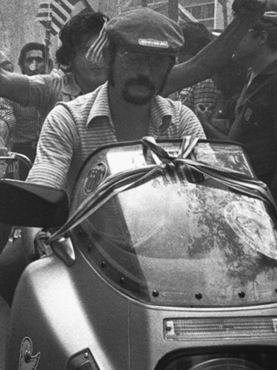 En Miquel de Hostafrancs, va inventar els esmorzars de forquilla, fuma en pipa i té tots els calçotets foredats.