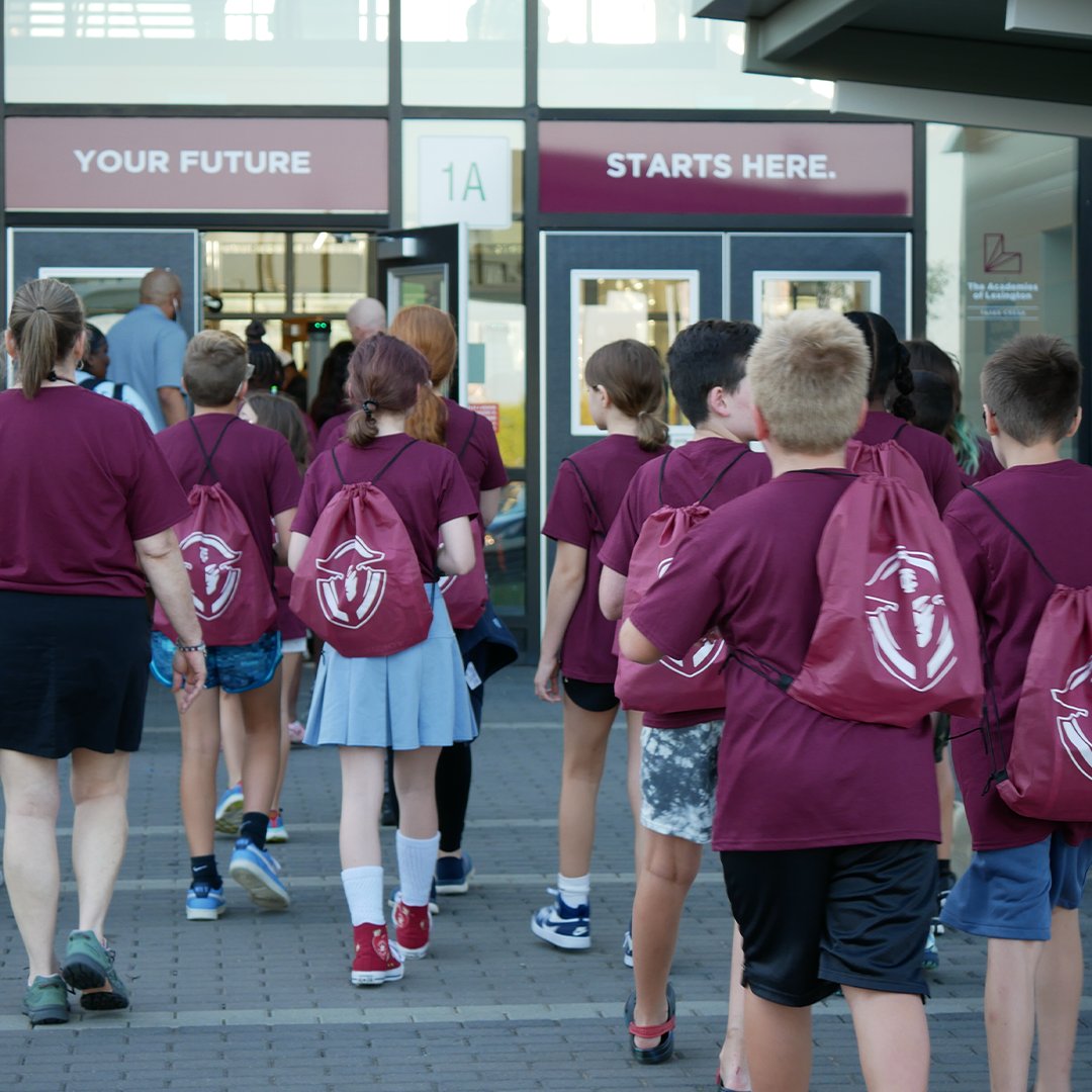 📚 Tates Creek Elementary’s inaugural Fifth Grade Leadership Conference featured five sessions focused on CREEK principles: Connected, Responsible, Engaged, Empathetic, and Kind.

💭 Learn more at fcps.net/post-details/~…