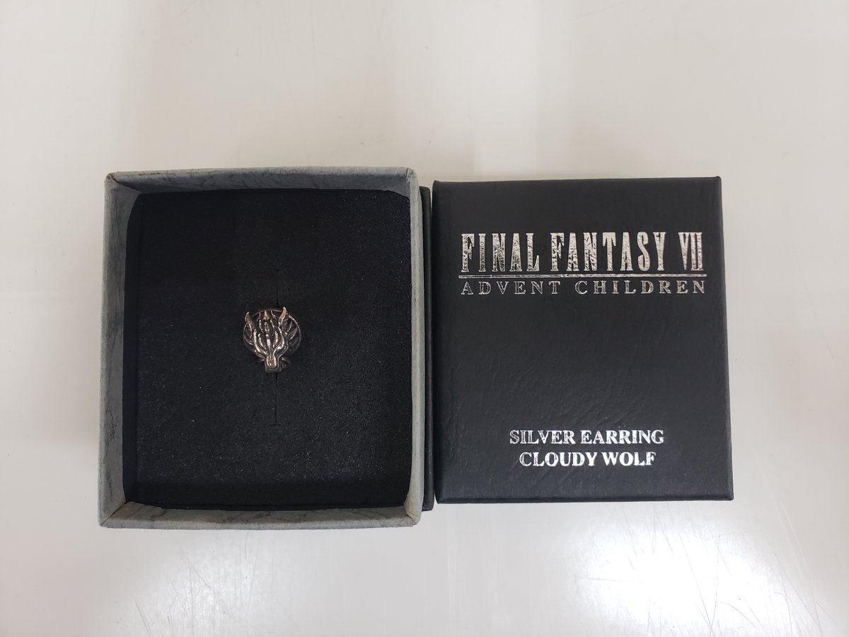 FINAL FANTASY VII CLOUDY WOLF イヤリング | ヤマダウェブコム
