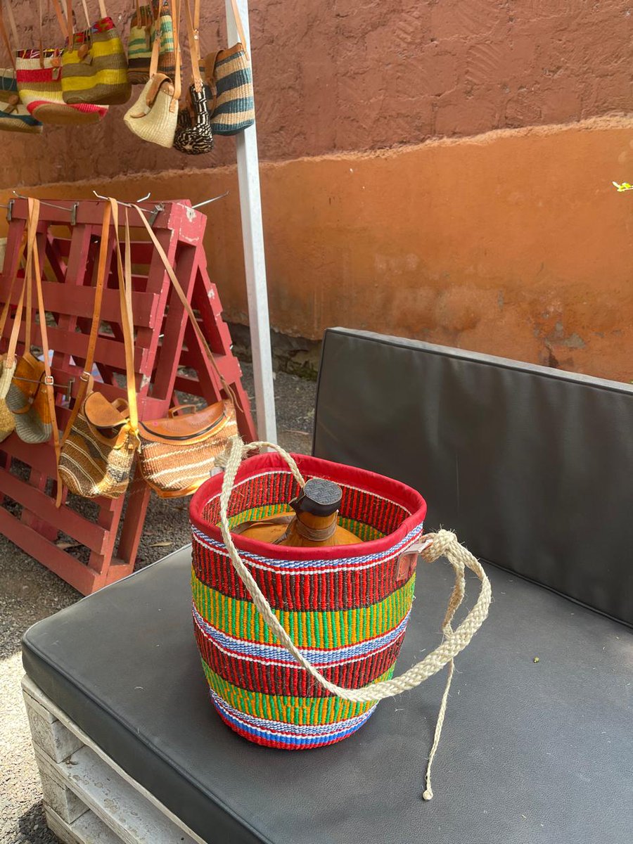 Findnowhub's tweet photo. When a local buyer is seamlessly connected with a local vendor within minutes. And they shade their experience with our app. 

Are you a vendor offering cultural or handmade products? List your shop on FindNowHub and let customers find you effortlessly. 
https://t.co/NFLByzLC2U https://t.co/tg5fqgsXrA