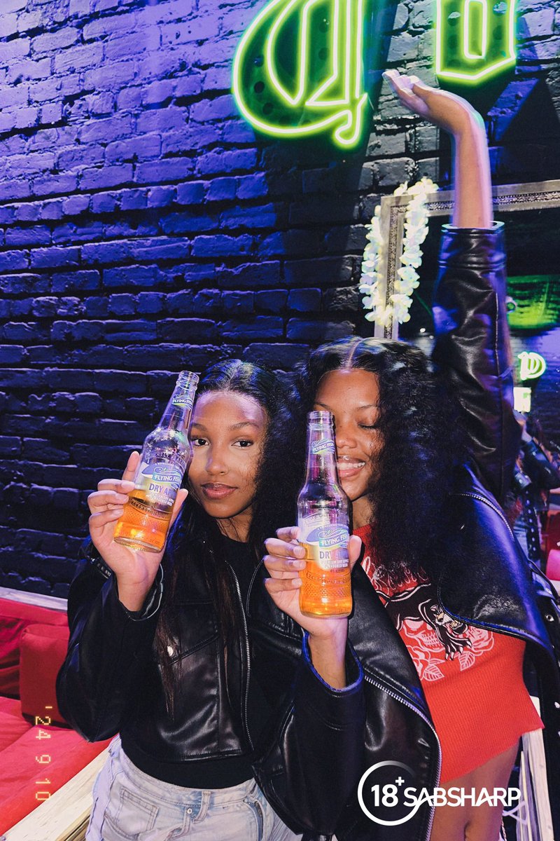 boitzzzzz's tweet photo. Catch us vibing with Dry Apple! ๐๐ป
@FlyingFishSA
#VibeWithIt #WhatTheFlyingFish https://t.co/vqqkK5WhLk