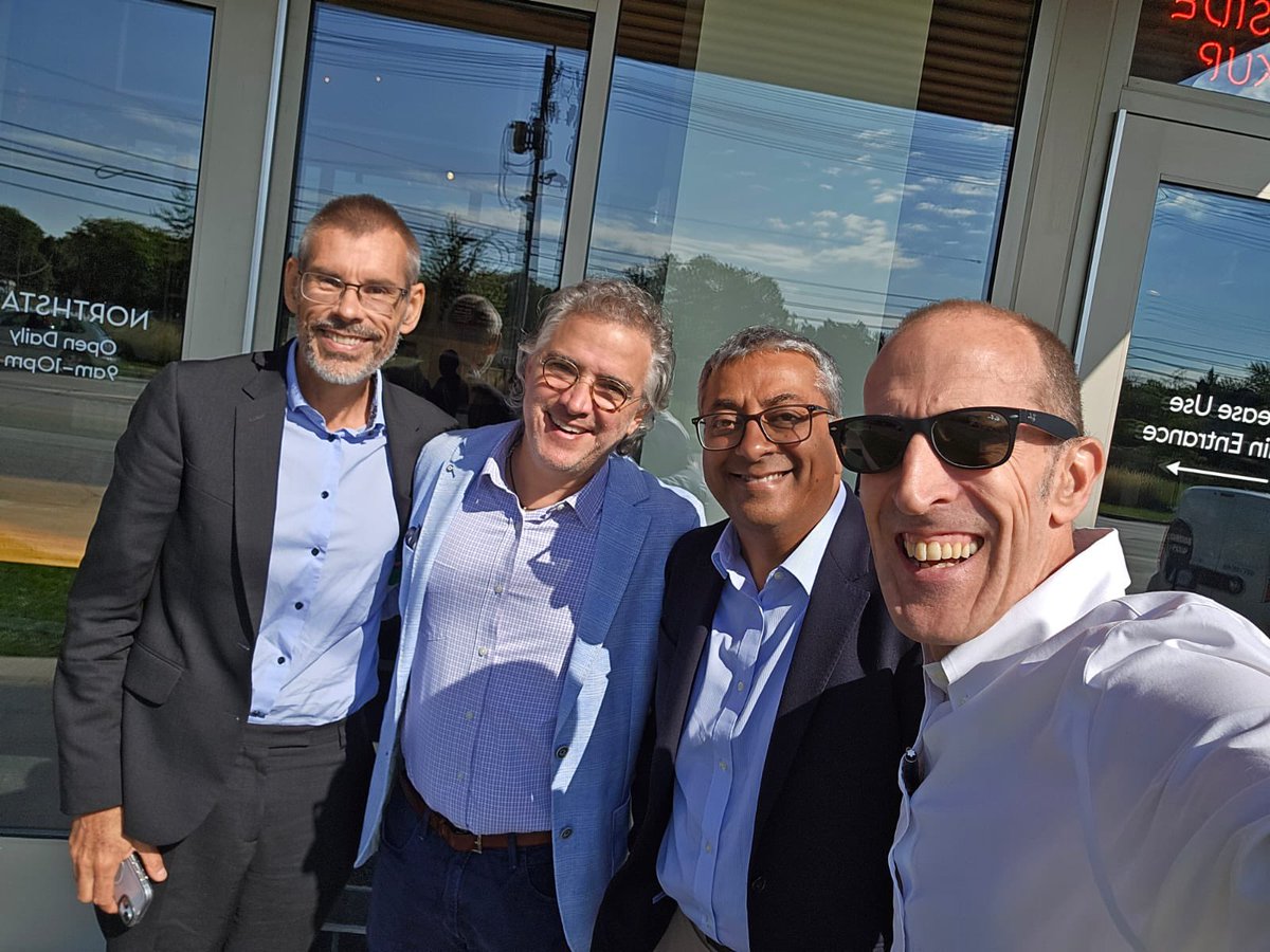 Exciting Times at <a href="/CaseUrology/">University Hospitals Urology Institute</a> 🎉

Thrilled to have Professor Marc-David Leclair and Imran Mushtaq for grand rounds on exstrophy repair. 🔍

Highlights:

- Innovative Techniques: Explored sophisticated surgical methods and opportunities for improvement💡

- Research Gaps: