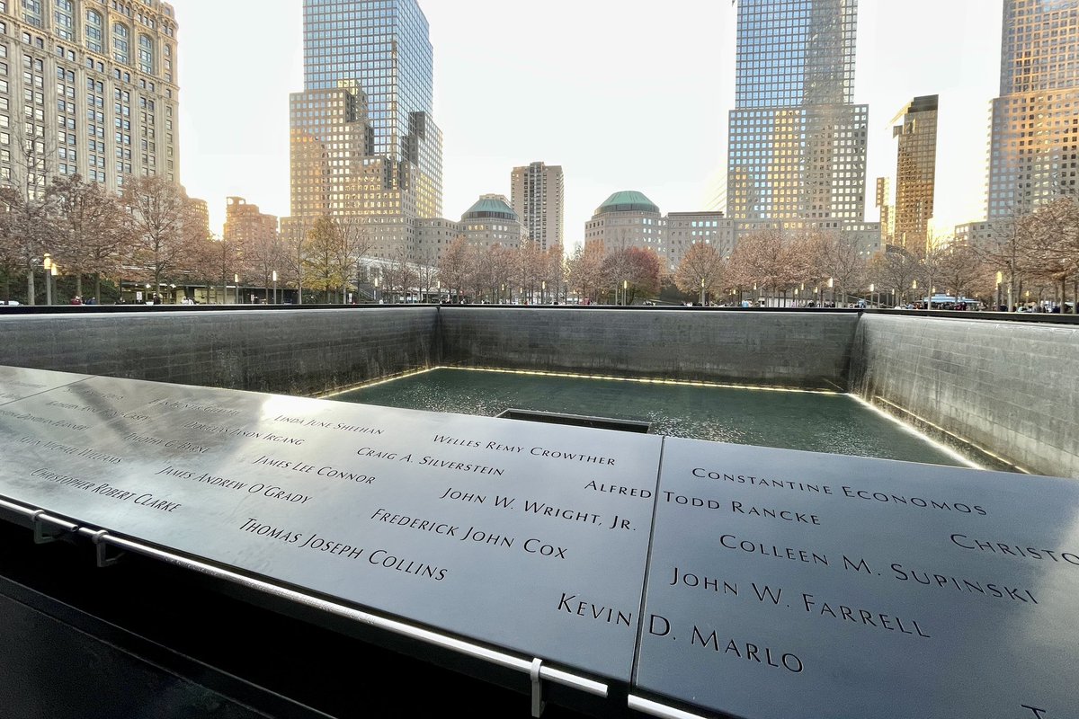 Remembering 9-11, Fred Cox ‘92 and all lives lost. The overwhelming loss we all felt as Americans is a reflection of our capacity to love one another. 🇺🇸
#NineEleven #NeverForget