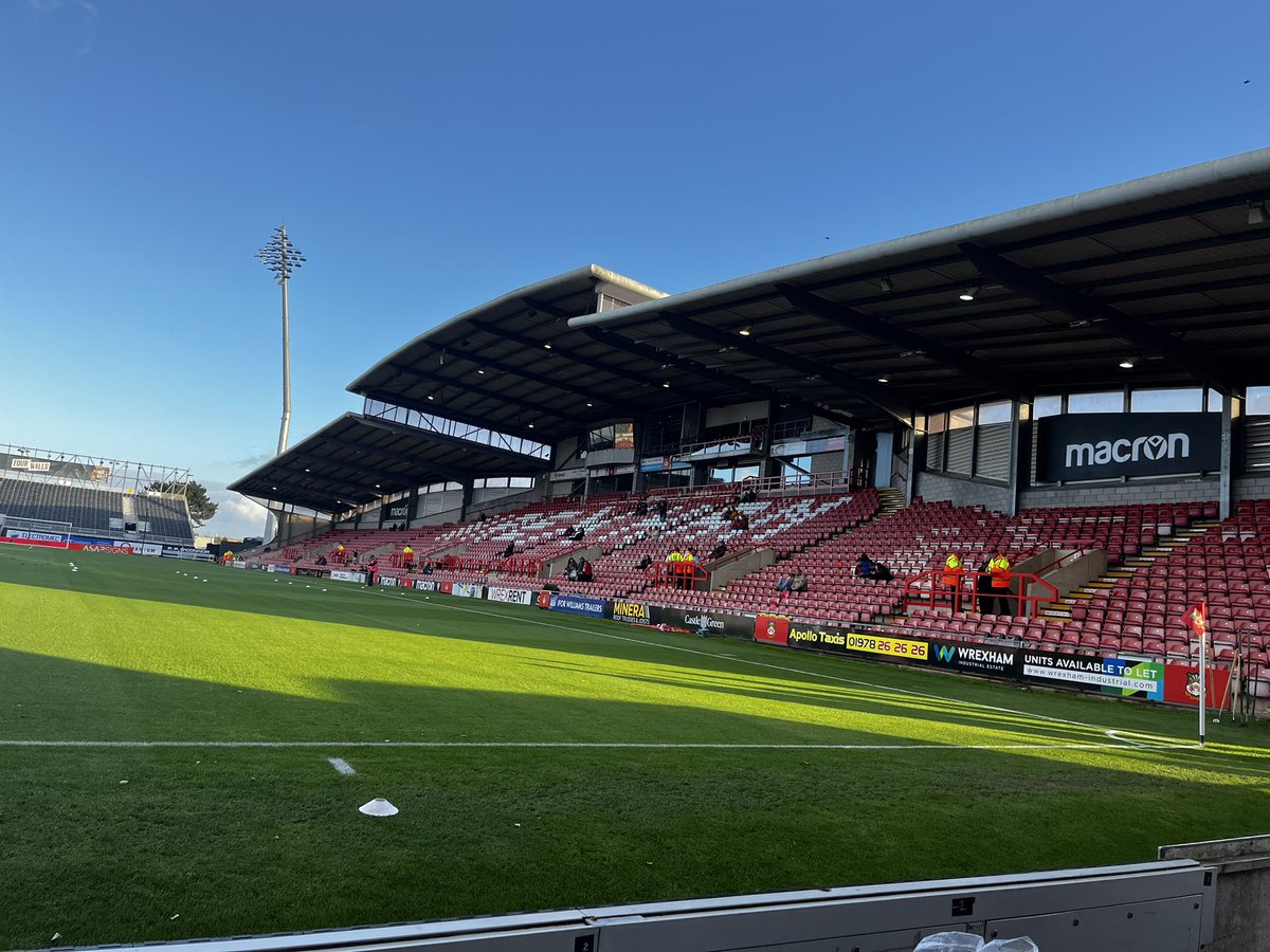 Alexgroundhop's tweet photo. Yesterday’s visit to @Wrexham_AFC big thank you to @OfficialDLOWAFC for helping to organise, 90/92 just @bromleyfc and @ManUtd left to complete.
@the92dotnet #groundhopping https://t.co/u049c0lasE