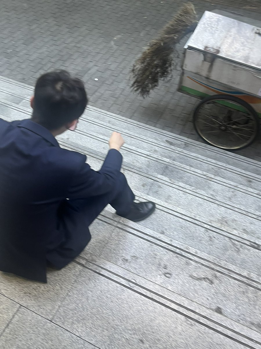 喜欢暴露的小骚骚 tweet media