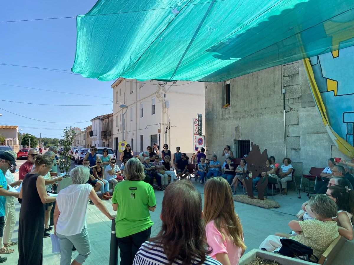 MarcPuigtio's tweet photo. Acte instucional de l’Ajuntament a #StJuliaDeRamis i #Medinya en motiu de la Diada Nacional de Catalunya‼️ #Diada2023 #11S #11S2023 #ErcStJulia #SomLaTevaVeu https://t.co/dcINzPlRAt