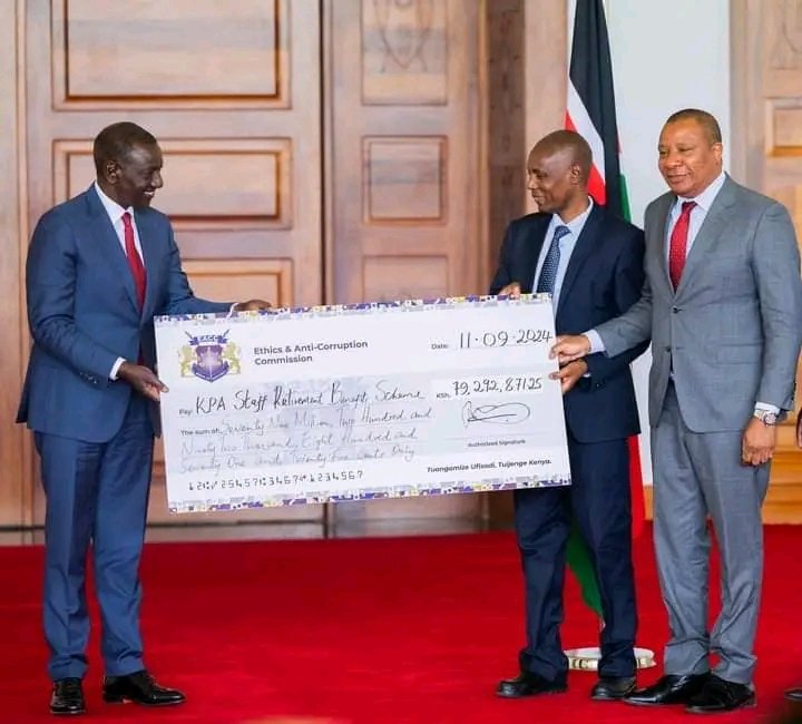 KKCommetary's tweet photo. The EACC recovered assets valued at approximately KES 28 billion over the last five years, including cash & both movable & immovable property.
#2YearScorecard
Mai Mahiu Joho juliani #HanifaHeist Qatar Airways Kasmuel McOure Sifuna Kenya Airways sim 2 Passaris Nyeri Murkomen https://t.co/ldzU5KNN03