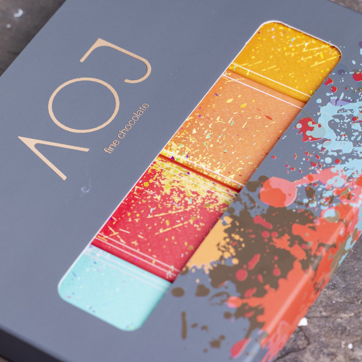 AojChocolate's tweet photo. أربع الواح من الشوكلاته في صندوق أنيق، خيارك الأمثل لمشاركة الشوكلاتة مع الأهل والأصدقاء

@jahezapp
@thechefz_ 
@hungerstation
أو عبر موقعنا الإلكتروني 
#الرياض  #الدرعية #شوكلاته #الهبة https://t.co/SZr3tNR4se