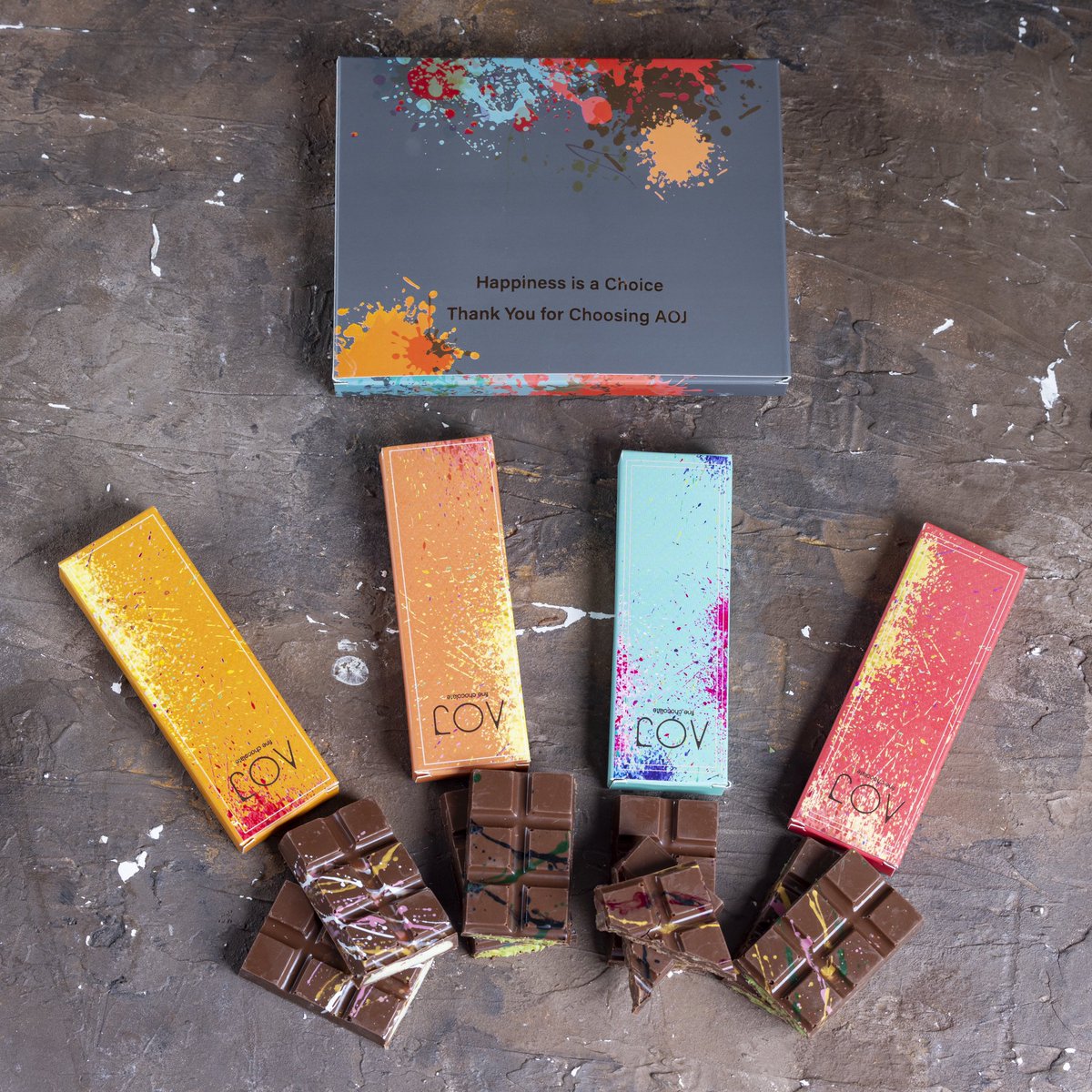 AojChocolate's tweet photo. أربع الواح من الشوكلاته في صندوق أنيق، خيارك الأمثل لمشاركة الشوكلاتة مع الأهل والأصدقاء

@jahezapp
@thechefz_ 
@hungerstation
أو عبر موقعنا الإلكتروني 
#الرياض  #الدرعية #شوكلاته #الهبة https://t.co/SZr3tNR4se