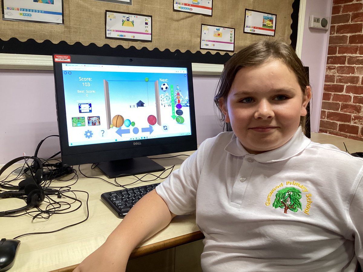 MissMoon tweet media