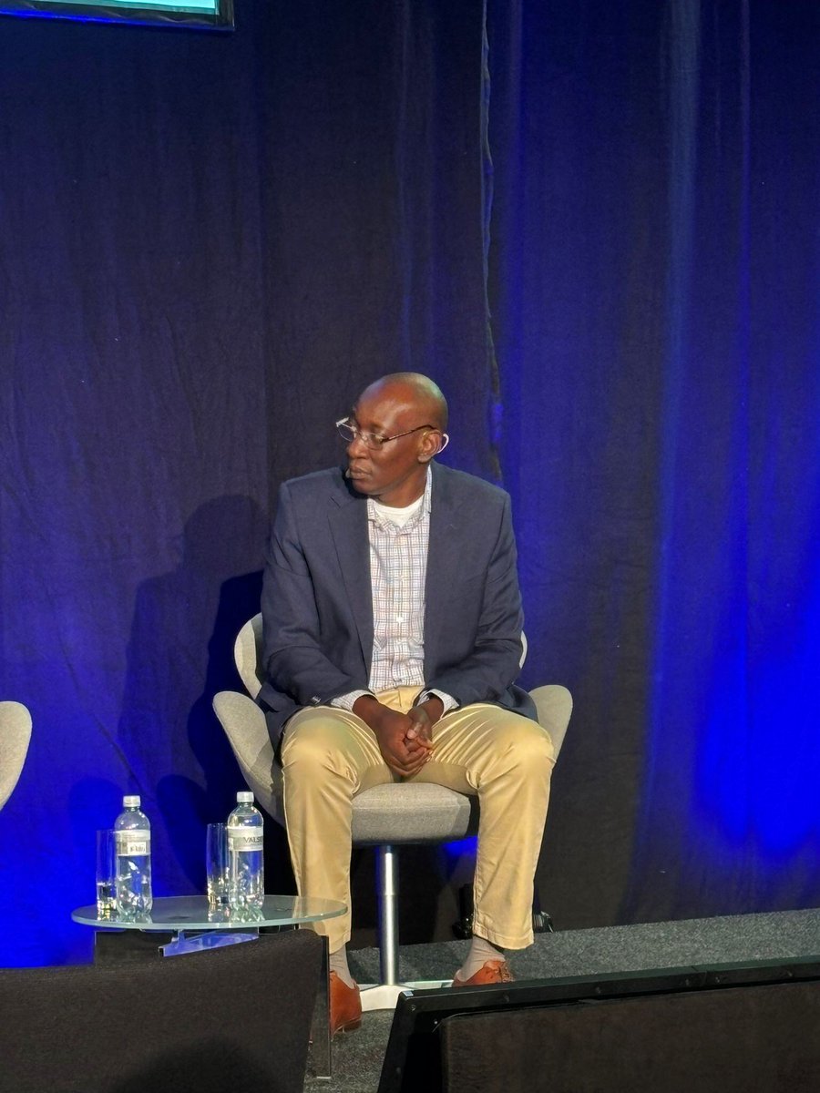 IntHealthAI's tweet image. AI models evolve over time, there are different components that change month to month. John Olwal, Global Head Digital Ethics and Compliance, Takeda 

#IH24 #SaveLivesWithAI #HealthcareAI