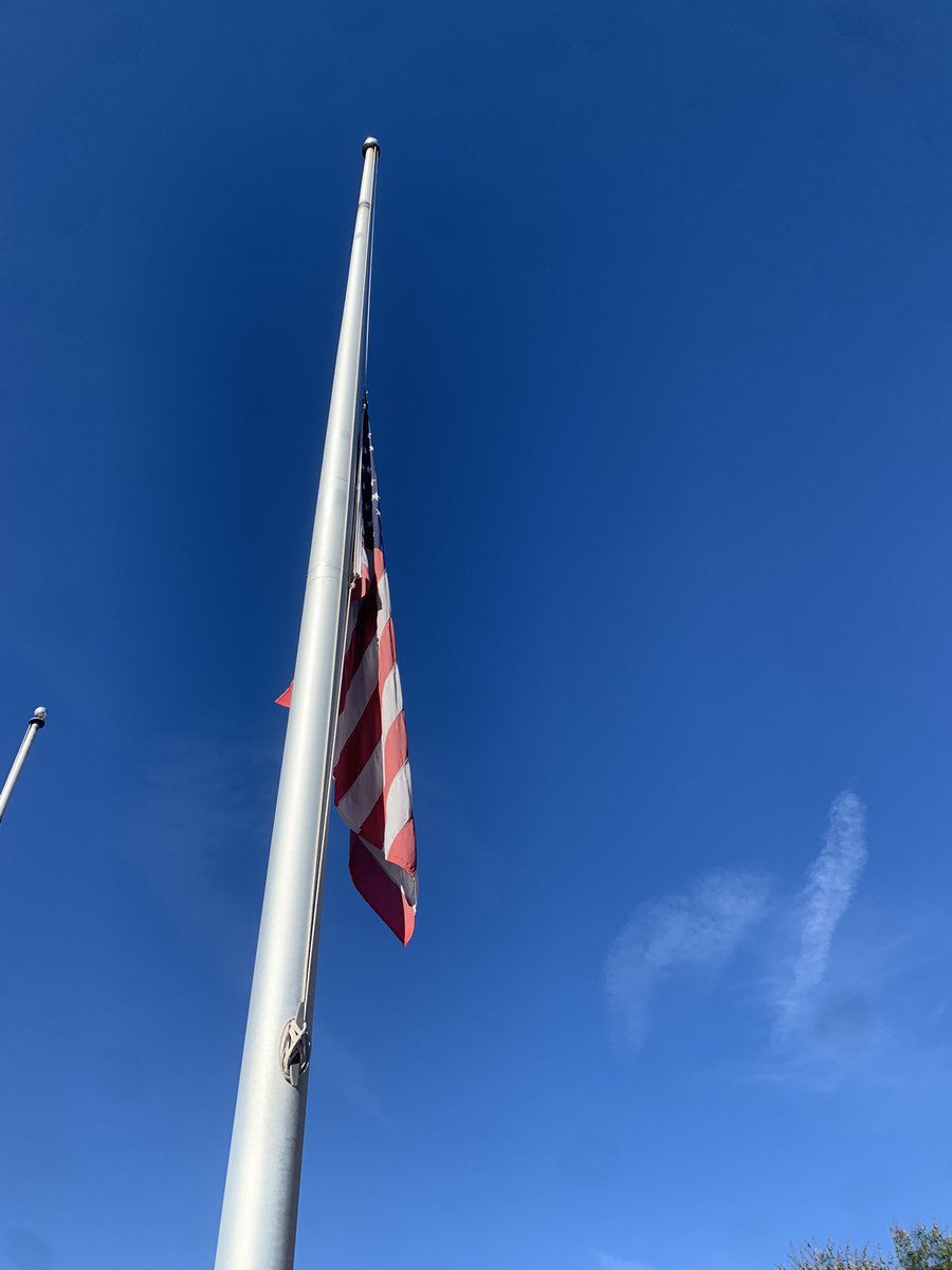 I took my Creative Writing I students outside to write this morning. The clear blue sky was reminiscent of how many in NYC described the sky the morning of 9/11/01 🇺🇸 #RemembertheSky #NeverForget911
