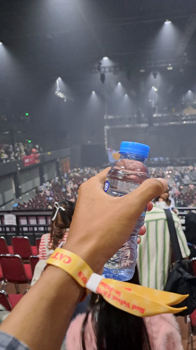 seungwanris's tweet photo. Ternyata gue berani ke jkt sendirian
Thankyou @RVsmtown
β€οΈππππ
#telatupdate https://t.co/z1yZz6xH8A