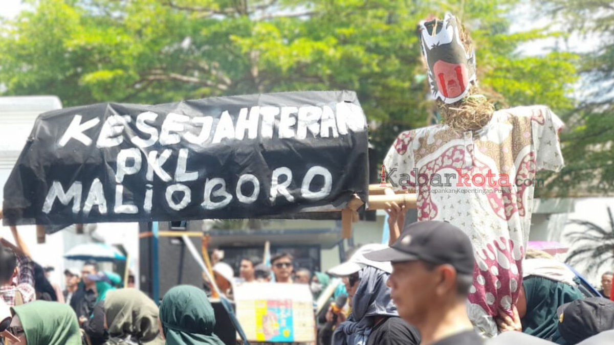 kabarkotadotcom's tweet photo. Paguyuban Pedagang Tri Dharma di Teras Malioboro 2 akan Laporkan Pemda DIY ke UNESCO https://t.co/8nJ3zDy80F https://t.co/q4fXIdYm6X