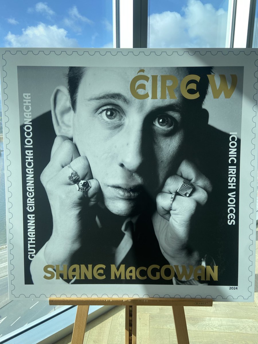 And here it is. First look at ⁦<a href="/ShaneMacGowan/">Shane MacGowan</a>⁩ on ⁦<a href="/Postvox/">An Post</a>⁩ Iconic Irish Voices Irish stamp. General release tomorrow 12th September. Get at Irish post offices or from ⁦<a href="/Postvox/">An Post</a>⁩ online. Shane would be elated. #postapogue