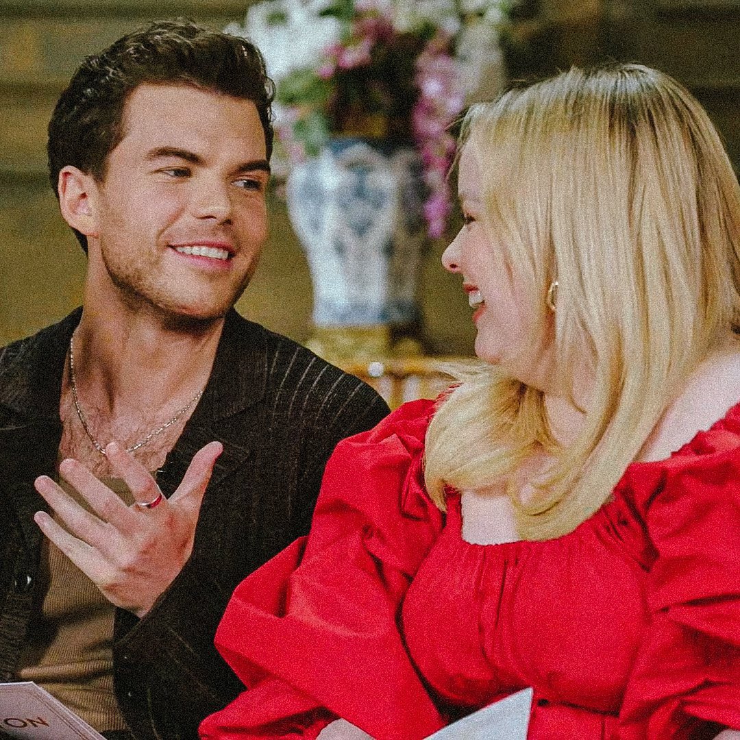 galisimaa's tweet photo. our babies are no longer the leads 😭 thank you for giving us the best season of bridgerton and an incredible world tour. can’t wait to see them happily married in season 4! https://t.co/wfaKMp2ESX