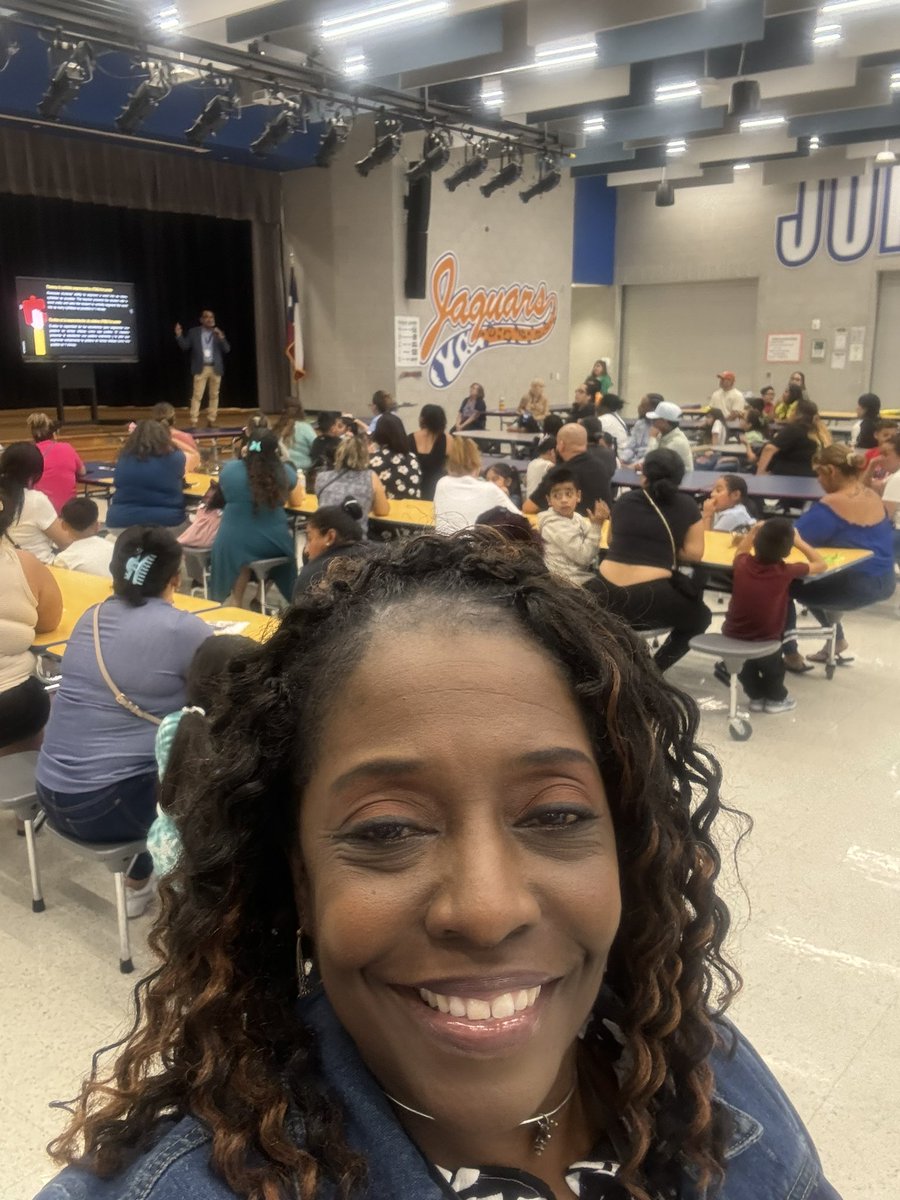tljones54's tweet photo. Great Job Jaguar Family! Yesterday, our amazing ELA/SLA Instructional Specialist, Ms. Burke/Dr. Gastulo and our teachers who conducted our 1st/2nd grade Amira Parent Meeting. All hands were on deck! 
We are Jaguar Proud! 
#AldineImpact 
@JohnsonES_AISD https://t.co/wf0ypVo9RM