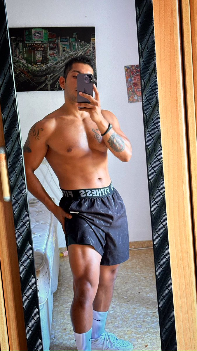 Johan_994's tweet photo. Leg Day 🔥 https://t.co/u3rtqPxwOw