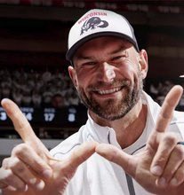 2024 GBO CELEBRITY STARTER: Joe Thomas ~ Badger Legend and NFL Hall-of-Famer‼️🏈

Learn more: greaterbuckyopen.com/news/joe-thoma…