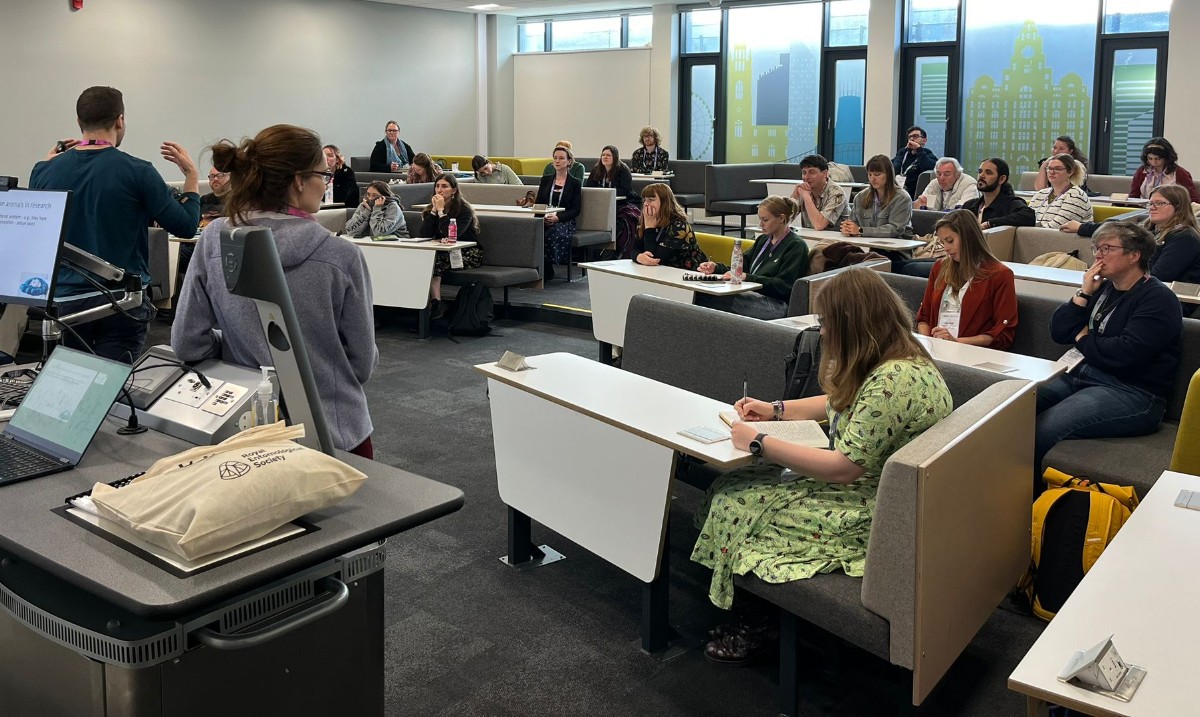 RoyEntSoc's tweet photo. Lots of thoughtful note-taking here at #Ento24's workshop on 'next steps for improving #InsectWelfare in #research & #education'
This workshop shares results of a 2023 survey on #InsectSentience.
#Welfare & #Ethics SIG ๐ฝ
https://t.co/NBvKRkzM6E
@Bee_Bytes @EntsocAmerica https://t.co/yevK0kRQNB