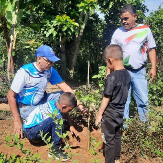 Celebran con éxito cuatro semanas de aprendizaje y diversión del Plan Agosto Escuelas Abiertas diarioeltiempo.com.ve/celebran-con-e…