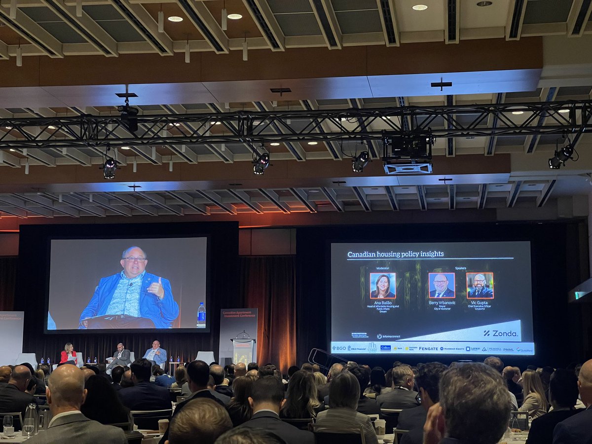 DannaWang_'s tweet image. Great insight from Mayor of Kitchener Berry Vrbanovic on housing policy to propel growth: create a downtown where people want to live in with investment for parkland and quality public space. #CAIC #housingpolicy