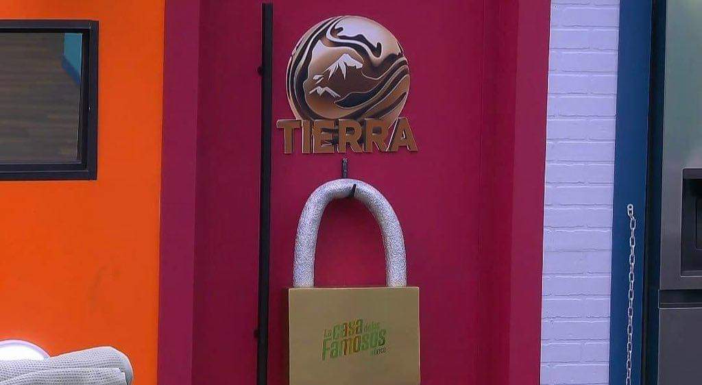 Agustín cuando llegue a la casa de <a href="/LaWendyGuevara/">La Wendy HQ</a> y #Nicola..
#LaCasaDeLosFamososMx