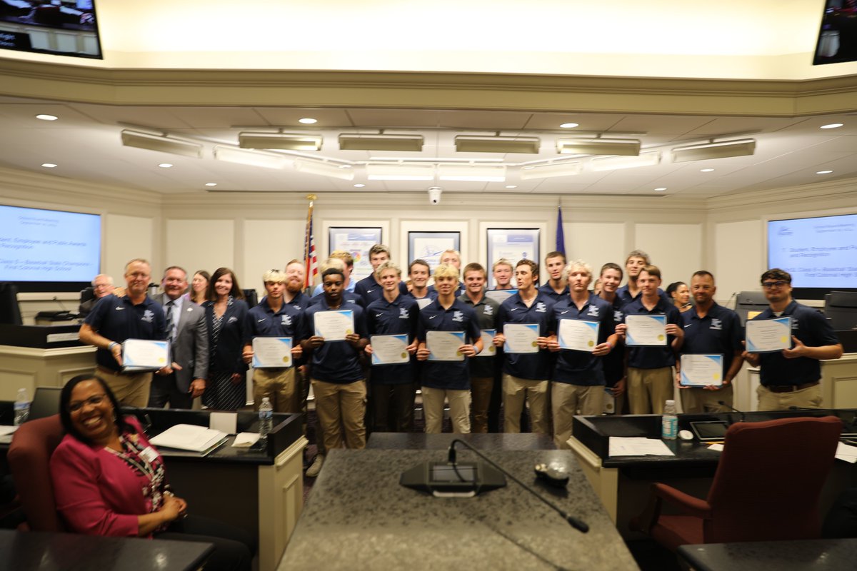 🥳 Please join us in celebrating students recently recognized by the School Board. 💬Like, comment, and share this post to celebrate these awesome achievements. 👏
#VBCPScelebrates #SchoolBoardRecognitions