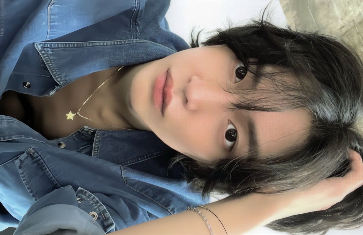 haevong's tweet image. insane photocard game