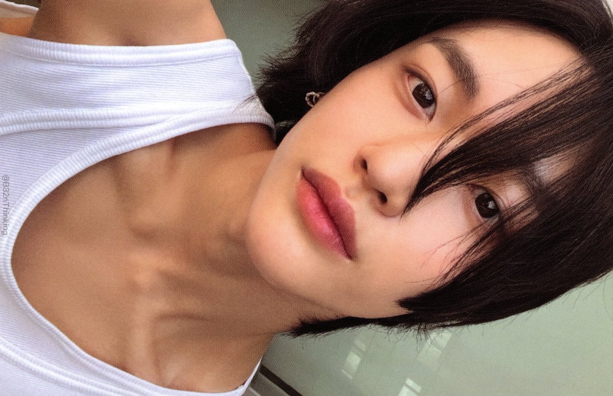 haevong's tweet image. insane photocard game