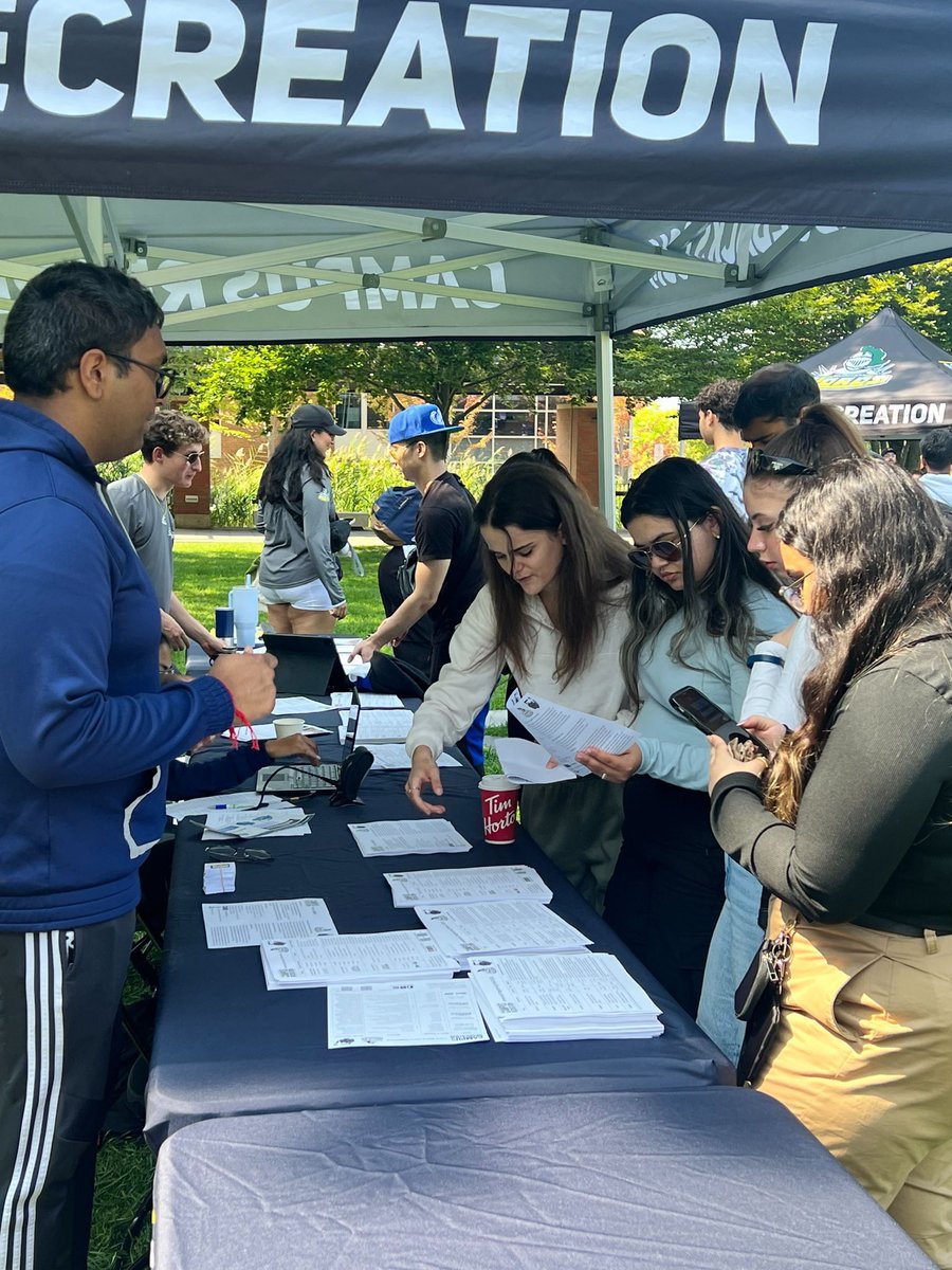 Just another beautiful day on Polonsky Commons. ☀️🕶️