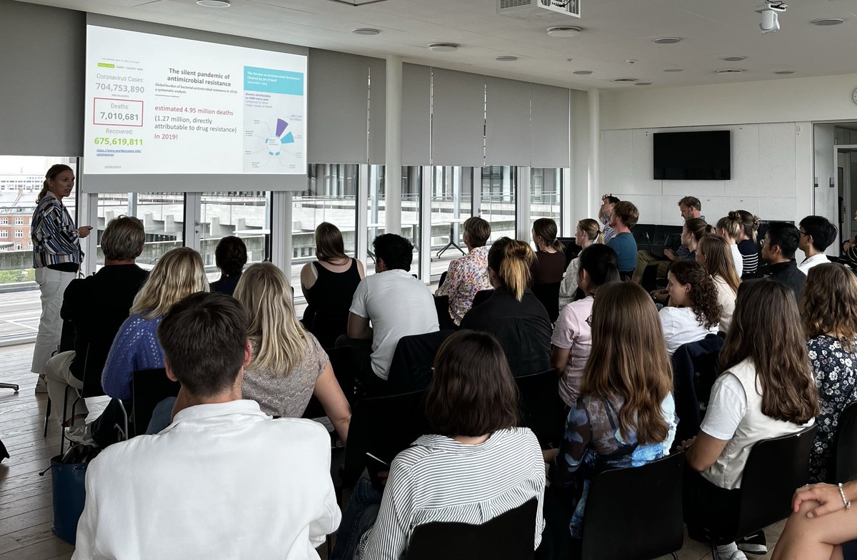 CphGutHub's tweet image. Yesterday, the hub hosted a stimulating afternoon seminar at Panum, featuring insightful presentations and valuable networking opportunities. A big thank you to everyone who attended and contributed to the lively discussions that followed!🙌
#CPHGUT