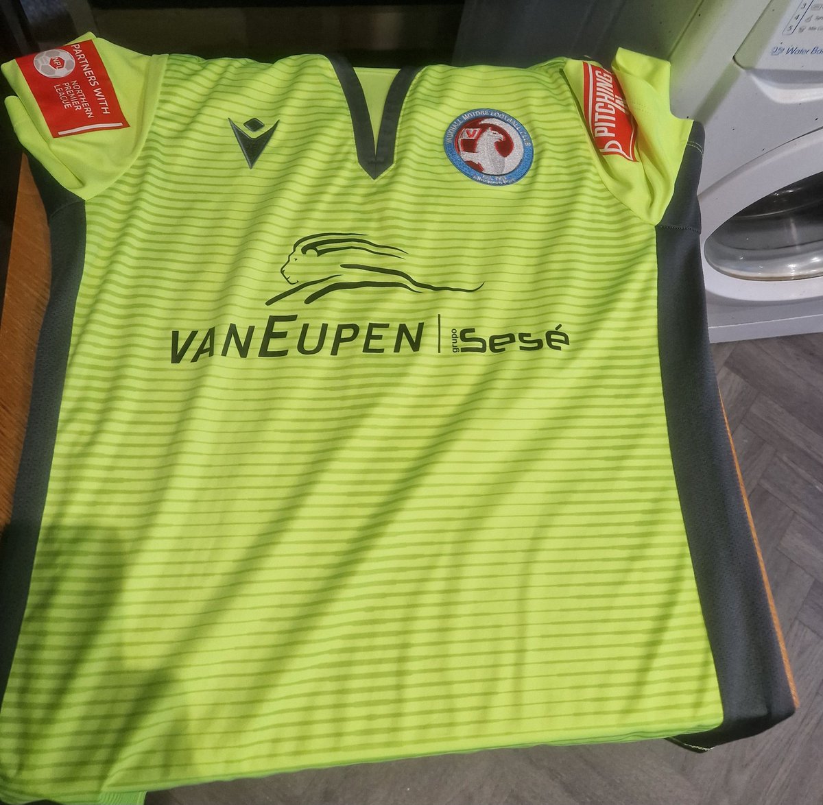 A little before and after on the Vauxhalls shirts, please feel free to get in touch if you want your kit doing, I'm sure u don't want to do it and your Mrs certainly doesn't 🤣🤣🤣