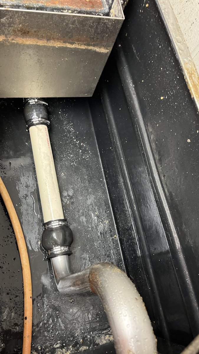CorpPumping's tweet image. Grease interceptor service is needed by:
Restaurants, Cafeterias and Food Courts, Food Processing Facilities, Commercial Kitchens

Grease interceptor service:
Cleaning
Maintenance
Pump-Outs
Emergency Help
Call us (305)859-1314 
#greaseinterceptor #restaurant #pumping #Miami