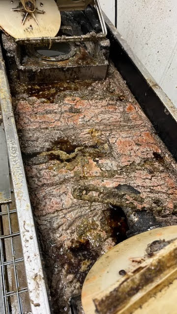 CorpPumping's tweet image. Grease interceptor service is needed by:
Restaurants, Cafeterias and Food Courts, Food Processing Facilities, Commercial Kitchens

Grease interceptor service:
Cleaning
Maintenance
Pump-Outs
Emergency Help
Call us (305)859-1314 
#greaseinterceptor #restaurant #pumping #Miami