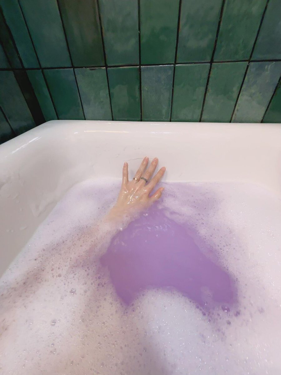 Dahliamjha's tweet photo. Take a bath and make a unicorn 🦄 https://t.co/2nI6eI5Vac