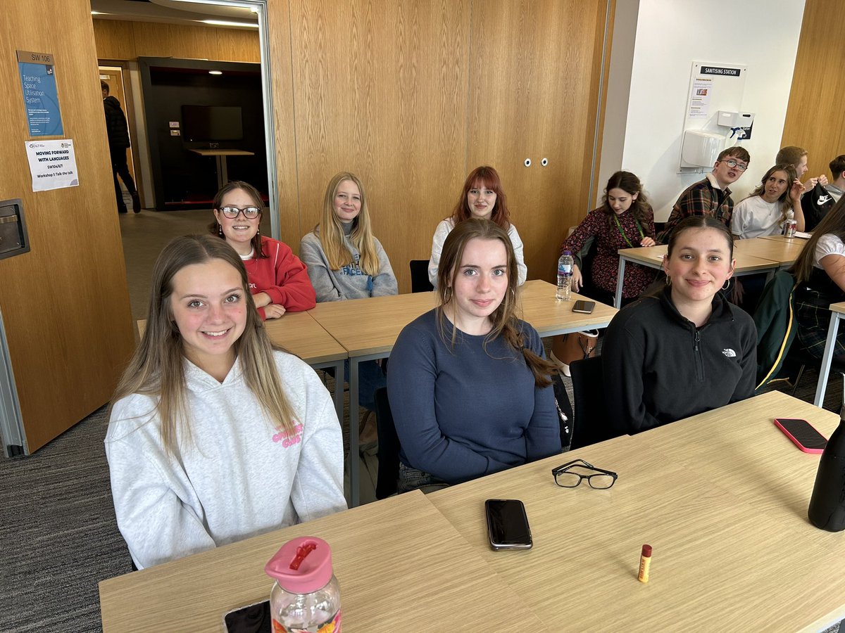 A great day looking at all things languages and getting an insight into uni life. Brilliant event, thanks <a href="/scottishcilt/">SCILT</a>. Fantastic to see former 🇪🇸 pupil Emma helping lead one of the sessions too 👏 <a href="/AlvaAcademy/">Alva Academy</a>