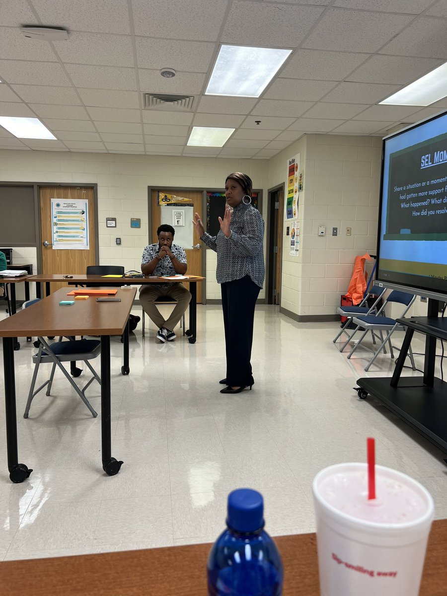 TamayraW's tweet photo. Hollis SS Department Meeting #APSCrew https://t.co/xW8VT3v8sQ