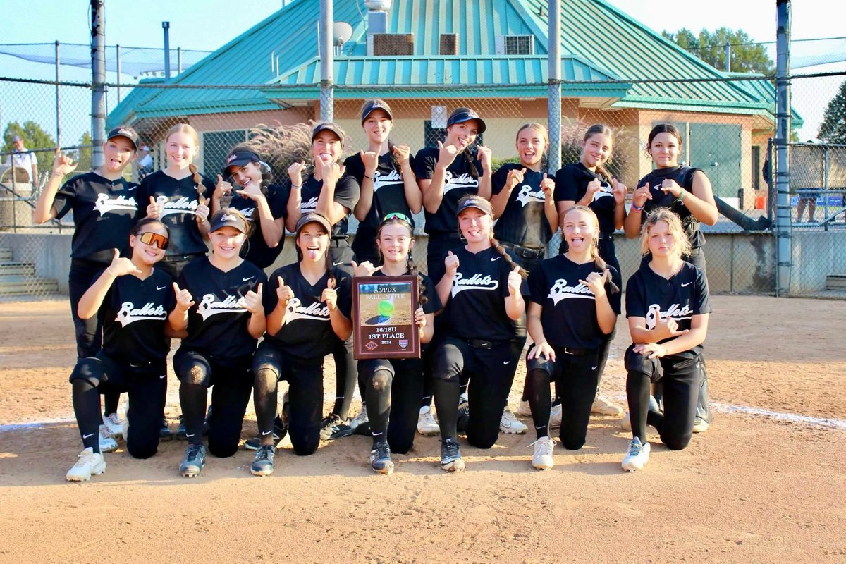 First tournament of the fall with my new <a href="/NWBulletsSB/">NW Bullets PNW</a> team. 6-0, winning the 16/18 A3 PDX Fall Invitational!!! #GoBullets 🥎🏆