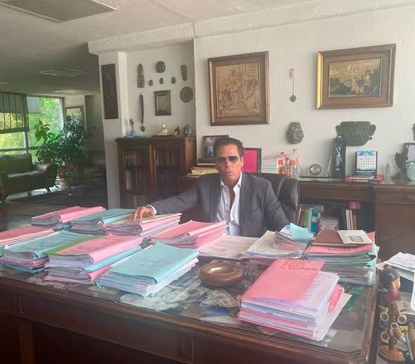 LicDice_'s tweet image. Yo en mi primer dia en el poder judicial sin saber qué hacer porque entrė por sorteo…