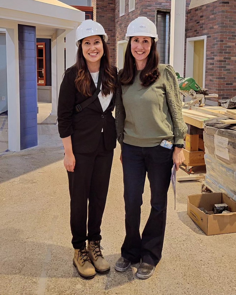 Great meeting in London, ON with museum leaders! CMA's Janis Monture connected with Terri Smale, Julie Bevan, and Kate Ledgley to discuss their work and challenges. Thanks for sharing your passion for preserving Canada's cultural heritage!