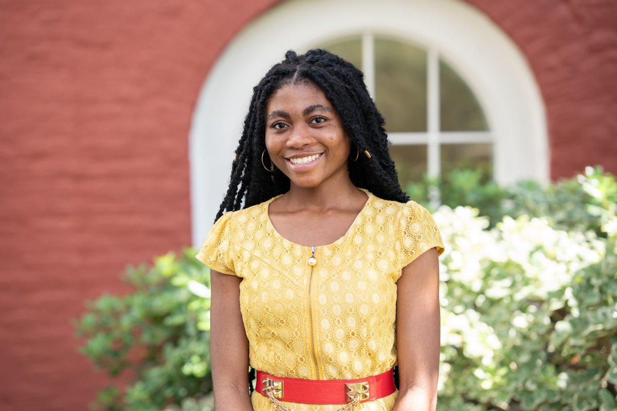 csatcofc's tweet image. Computer Science major Adwoa Addai shared her journey from Takoradi, Ghana to the College of Charleston with The College Today. Read more here: buff.ly/4gnbCbS