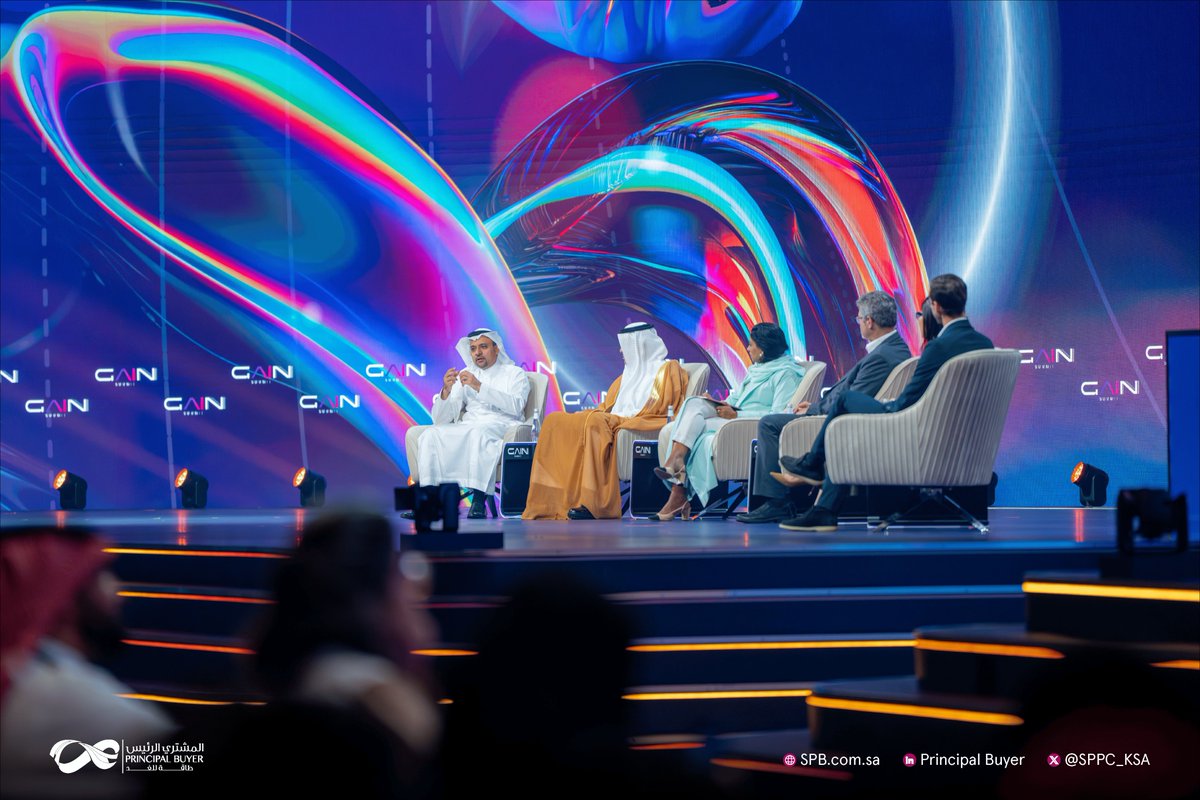 SPPC_KSA's tweet image. جانب من مشاركة م. مازن البهكلي الرئيس التنفيذي لـ #الشركة_السعودية_لشراء_الطاقة "المشتري الرئيس" في #قمة_الذكاء_الاصطناعي ضمن جلسة حوارية بعنوان "استهلاك الذكاء الاصطناعي للطاقة، وأهمية الشفافية".

A highlight from Eng. Mazin Albahkali, CEO of #SPPC, participating in #GainSummit
