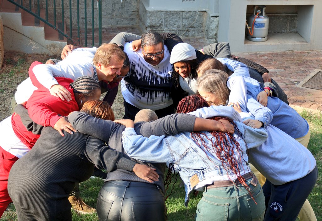 FES_SouthAfrica's tweet photo. Renewal is not just about what's out there. Taking time to reflect and reconnect can only strengthen our contribution to building a socially #justworld.

#TeamBuilding https://t.co/o8HFn6snDf
