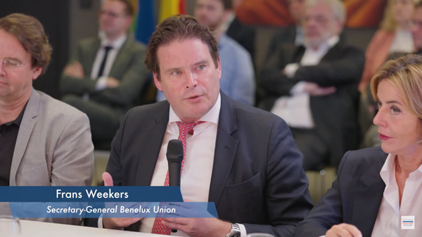 <a href="/ITEM_UM/">ITEM Expertise Centre (Maastricht University)</a> <a href="/ArthVanDijk/">CvdK Arthur van Dijk</a> <a href="/BollenAnouk/">Anouk Bollen</a> <a href="/ProvincieNH/">Noord-Holland</a> #EVENT | In the first round, <a href="/KH_Lambertz/">Karl-Heinz Lambertz</a>, <a href="/ErwinHoogland/">Erwin Hoogland</a> and Frans Weekers discuss the effects of various coalition agreements for (border) regions.

How do we strengthen inner and outer borders in the EU, while ensuring a functioning Schengen? And what is the role of the EU?