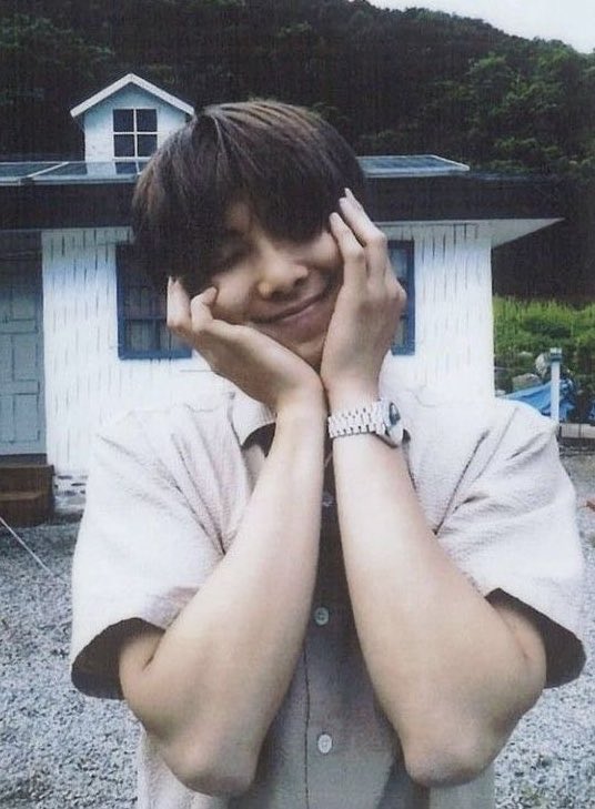 happy birthday namjoon.
thank you for the tears you stopped and the dozens of smiles you caused🤍